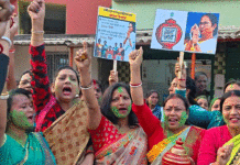 লক্ষ্মীভান্ডার প্রকল্পে ভাতা বৃদ্ধি – অকাল দোলে মাতলেন মহিলারা