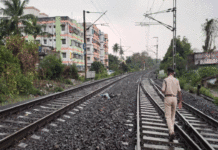 জোর করে রেললাইন পারাপারের চেষ্টা, ট্রেনের ধাক্কায় মৃত্যু ব্যক্তির