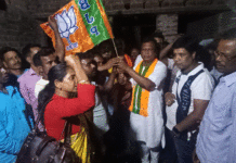 তৃণমূল বুথ সভাপতি ও সিপিআইএমের নেতা সহ ১০০টি পরিবারের বেজিপিতে যোগ