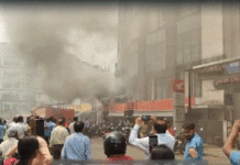 দুর্গাপুরে অভিজাত রেস্তোরাঁর কালো ধোঁয়ায় ঢাকল এলাকা