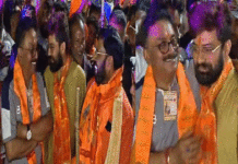 কবির মোক্ষম চালে চেক মেট লক্ষণ