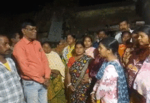 আটকে রাস্তার কাজ, সমস্যার সমাধানে দ্বারস্থ প্রাক্তন প্রধানের