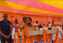 “বিজেপি সরকার ক্ষমতায় এলেই বাংলাকে অনুপ্রবেশকারীমুক্ত করা হবে” রানিগঞ্জে দাবি দিল্লির মুখ্যমন্ত্রীর