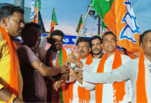 হাওড়ায় তৃণমূল শিবিরে ধস, শতাধিক পরিবারের বিজেপিতে যোগদান