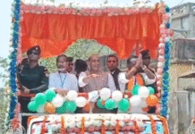 নানুরে রাজনাথ সিংয়ের রোড শো, গেরুয়া ঝড়ের ইঙ্গিত