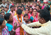 জনজোয়ারে ভাসল আউসগ্রামে তৃণমূল প্রার্থীর প্রচার