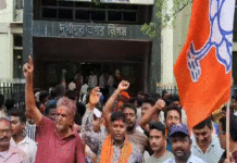দুর্গাপুরে বিজেপির বিরুদ্ধে পুরসভা দখল নেওয়ার চেষ্টার অভিযোগ, উত্তেজনা