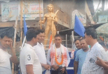 অন্ডাল থেকে বৈষ্ণোদেবী: দুই হাজার কিলোমিটার দীর্ঘ পদযাত্রায় যুবক বাবন বাউরি