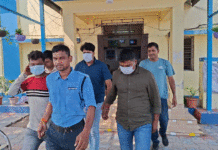 অস্ত্র দেখিয়ে তোলাবাজির অভিযোগ, গ্রেফতার দুই