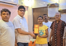 মেধাবী ছাত্রীর পাশে দাঁড়ালেন সমাজসেবী, বাধা কাটল উচ্চ শিক্ষার