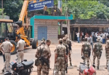 দুর্গাপুরে চললো বুলডোজার, গুঁড়িয়ে গেল তৃণমূলের কার্যালয়