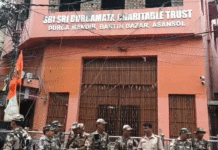 অশান্তি রুখতে তৎপর প্রশাসন: দুর্গা মন্দিরে কড়া নিরাপত্তা
