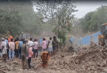 রেল জমিতে উচ্ছেদ অভিযান: বুলডোজারে ভাঙা হলো অবৈধ বসতি