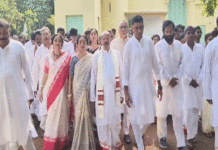 গানে গানে কবিস্মরণ: শান্তিনিকেতনে কবিগুরুর ১৬৫তম জন্মজয়ন্তী উদযাপন