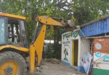 বার্নপুরে আবারও গুঁড়িয়ে দেওয়া হল তৃণমূল কাউন্সিলরের অফিস