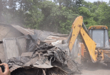 বার্নপুরে আবারও চললো বুলডোজার, ভাঙা হল তৃণমূল কাউন্সিলরের কার্যালয়