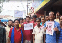 উখড়ায় মিনিবাস অ্যাসোসিয়েশনের অফিস দখল ঘিরে চাঞ্চল্য, বাস ধর্মঘট