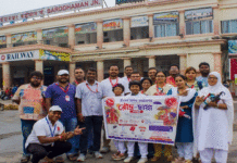 তীব্র দাবদাহে শ্রমজীবী মানুষের পাশে ‘উৎসর্গ’, মানবিকতায় উজ্জ্বল ‘রৌদ্রছায়া’