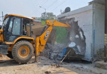 তৃণমূল নেতার কার্যালয়ে চচলো বুলডোজার, গুঁড়িয়ে দিল ইসিএল