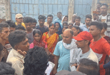 গ্যাস ঘাটতির অজুহাতে কারখানা বন্ধ, উত্তাল দেন্দুয়ার ‘বালাজি সিরামিক্স’