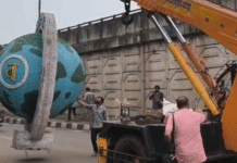 দুর্গাপুরে সরানো হলো ” বিশ্ব বাংলা” র লোগো