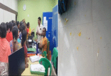 অন্নপূর্ণা যোজনার টাকা না পেয়ে পঞ্চায়েত প্রধানকে লক্ষ্য করে ডিম বৃষ্টি