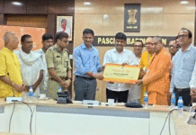রথযাত্রা উপলক্ষে পশ্চিম বর্ধমান জেলার চারটি রথযাত্রা কমিটিকে অনুদান